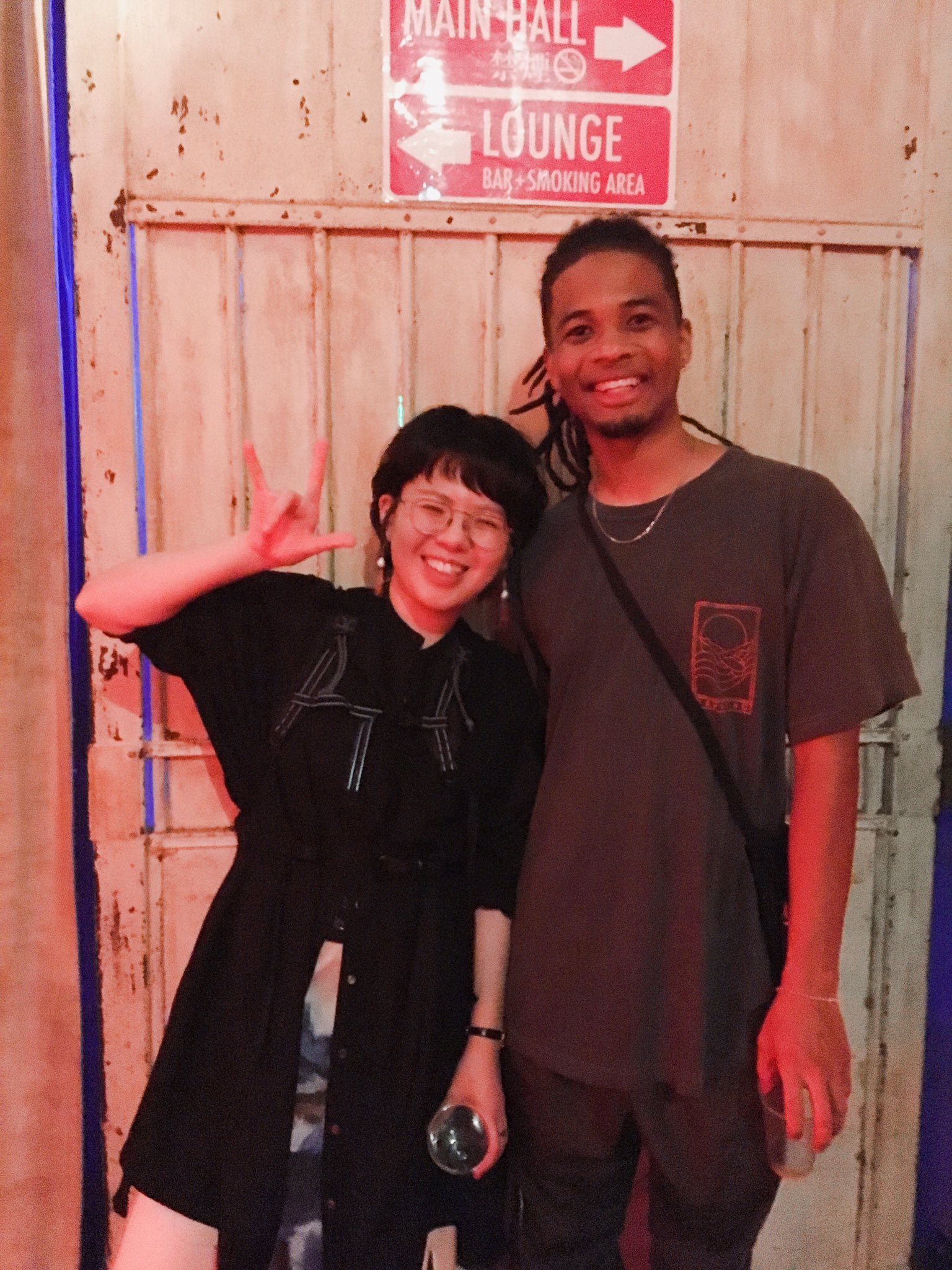 中村佳穂 昨日新しいcdと共に遊びに来てくれたdaichi Yamamoto君 Andless もうすぐ発売おめでとうございます 私もコーラスで一曲参加しています 貰ったcd装丁がもうかっこよかった 9 4発売 素晴らしいラッパー 京都の友達 T Co