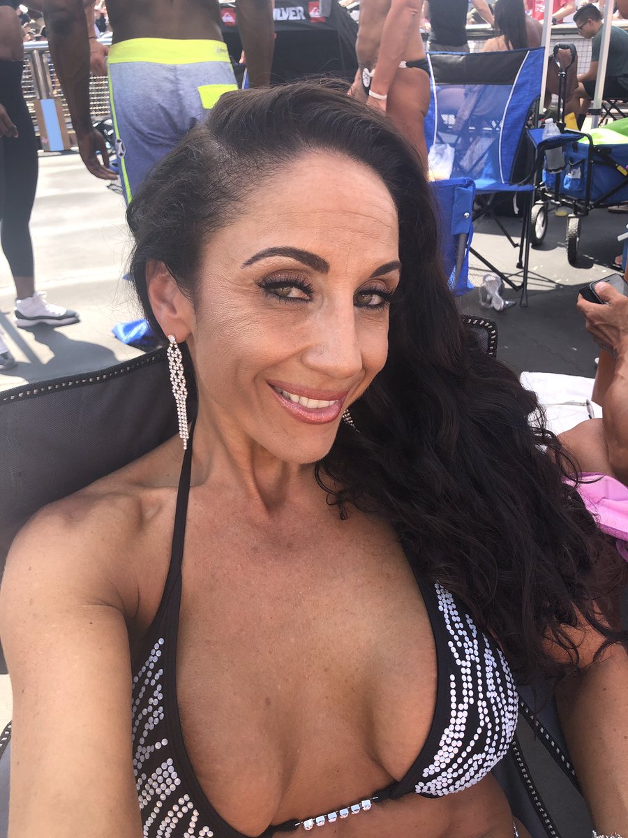 MsJewellMarceau's tweet photo. Wow! What a busy &amp; thrilling day at #MuscleBeach Labor Day competition! Here I am back stage waiting 4 my turn enjoying all the views! This contest I chose I stunning black bikini! Want to see the whole thing?#bikinicompetitor #bikinic#athlete #FOCUSED #dedication #mastersover40 https://t.co/z18CNIywFo