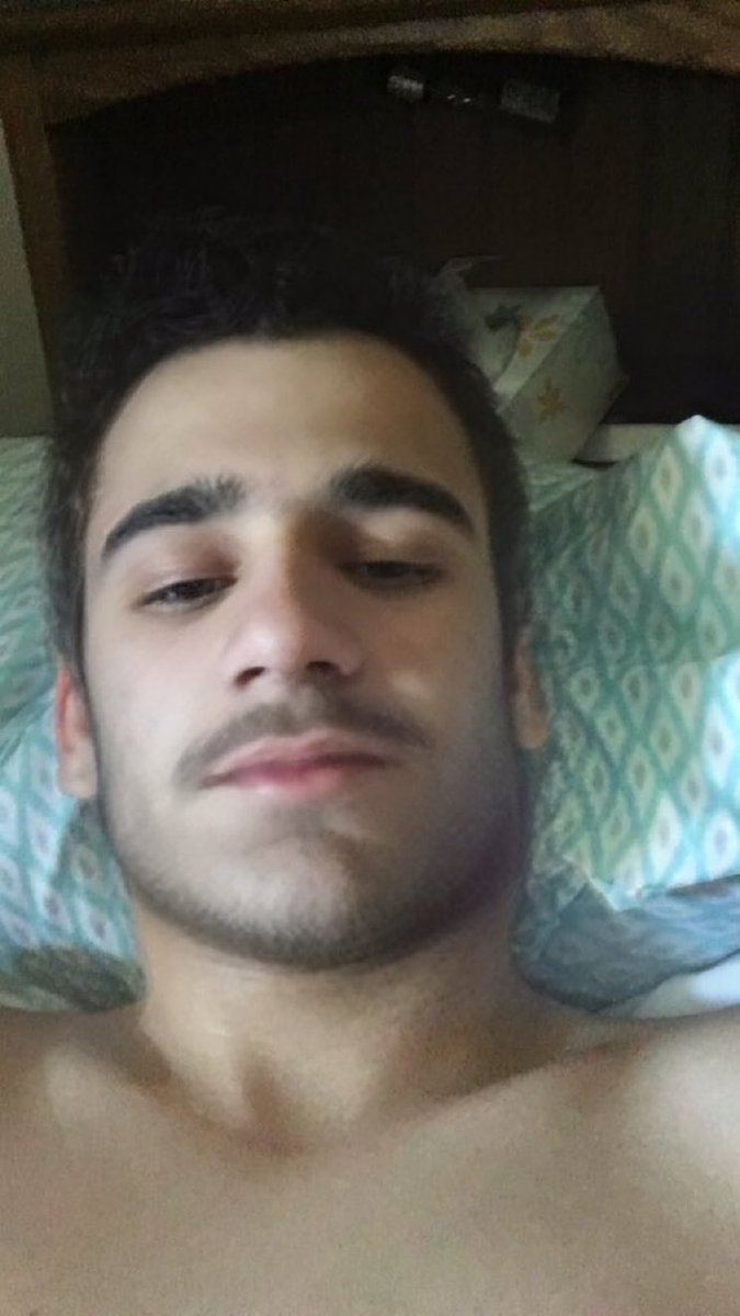GetYourBadgesUp's tweet photo. Your twin @JoeKnowsYT https://t.co/yXpJGLZSDR