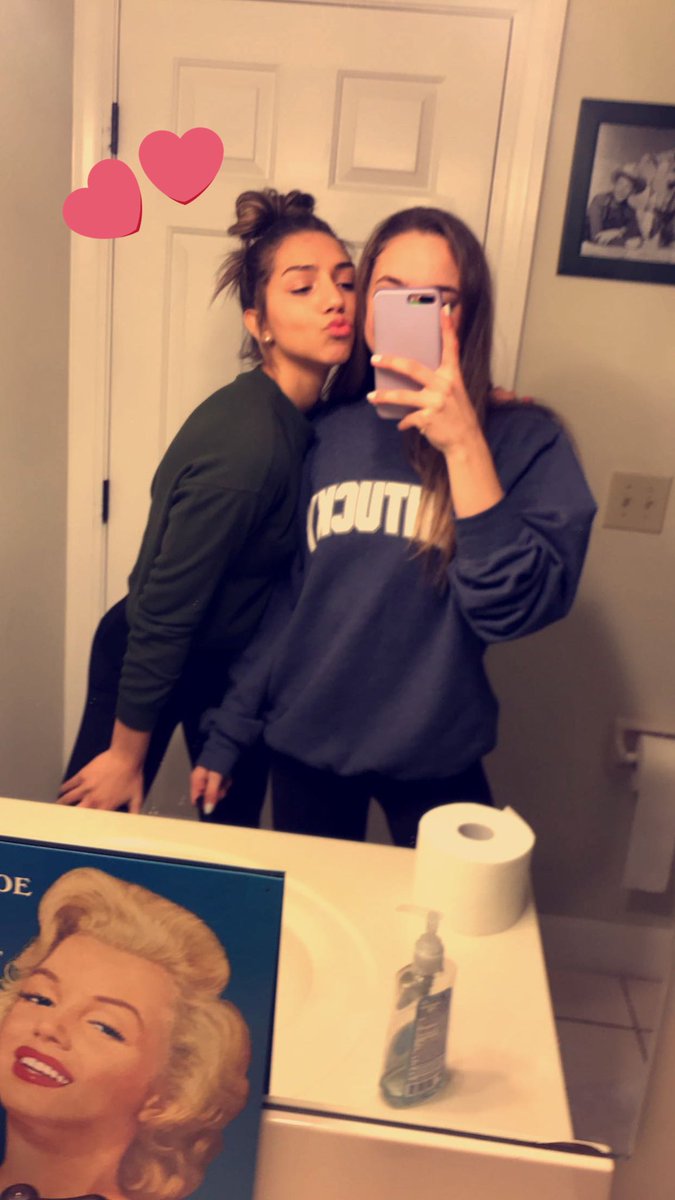 catttmc's tweet photo. happy birthday to this hottie🥰 love &amp; miss you so much!! can’t wait to visit you❤️ @maxxmeyerr https://t.co/BinrGT3L6v