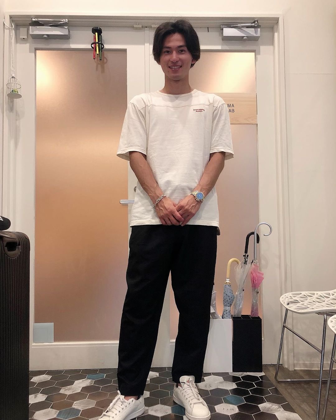 きょ Ayakoitoclinic Instagram 南野拓実 選手がご来院されました 帰国してすぐのバタバタの中 しっかりとメンテナンス 今季すでに3点も決められている南野選手 今後の活躍も楽しみにしています 南野拓実 スポーツ整形 代官山 クリニック