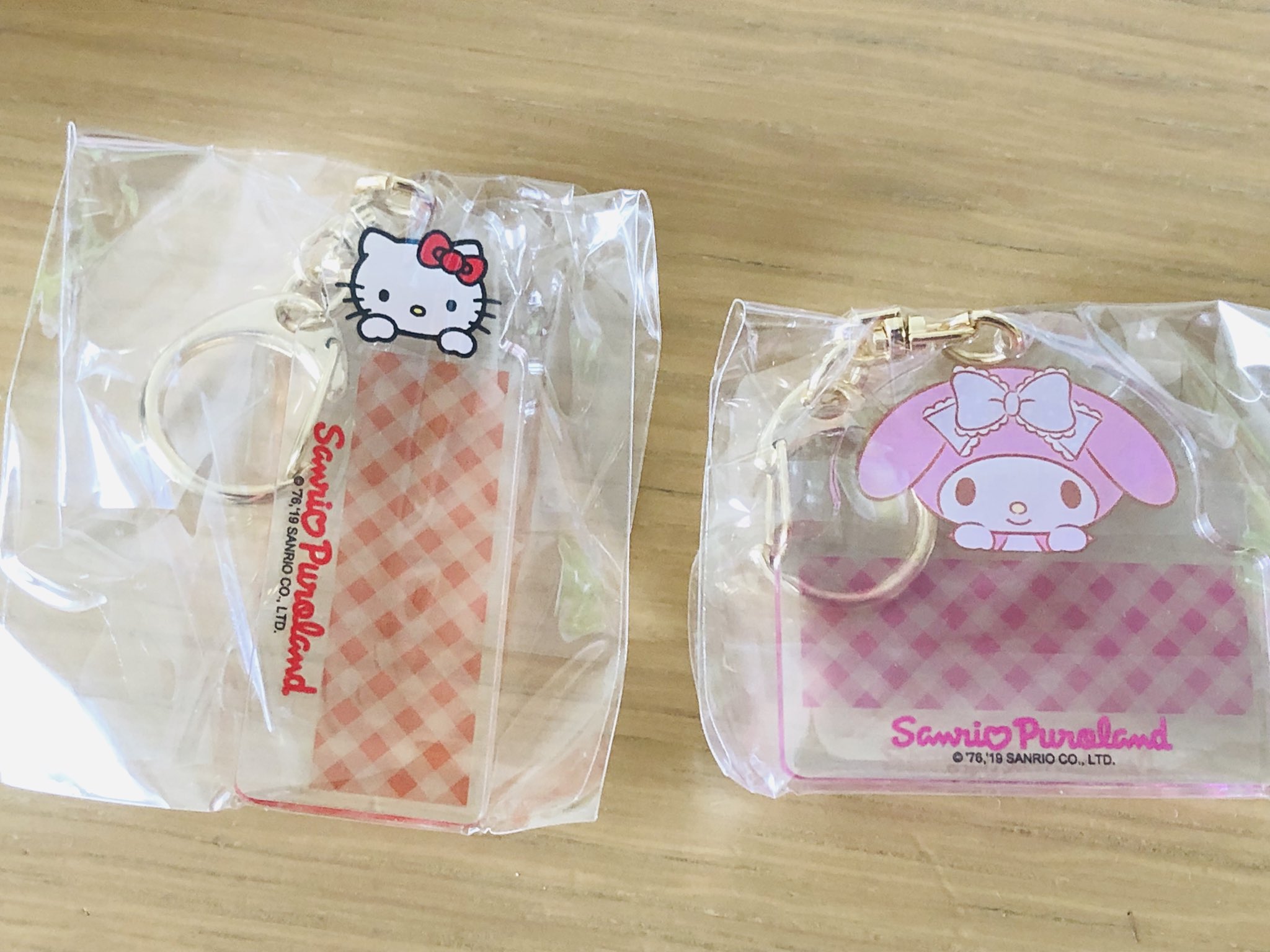 しーちゃん 交換 サンリオ ピューロランド お名前シール アクリルキーホルダー 譲 マイメロ 横 キティ 縦 求 シナモン サム ポチャッコ シナモンの場合 2対1でも構いません サンリオガチャ 交換 おなまえキーホルダー ピューロランド T