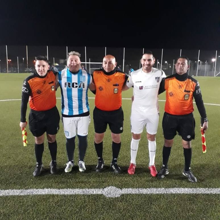 ElMetodoRacing's tweet photo. #RacingSenior venció 2-1 a Tristán Suárez con dos goles de Leo Liberman. La Academia formó con Naranjo; Banegas, Alagastino, Úbeda, Ventoso; Sánchez, Perico Pérez, Loza; Turco García (C), Leo Liberman y Fleita. https://t.co/ezyN9fyAZI