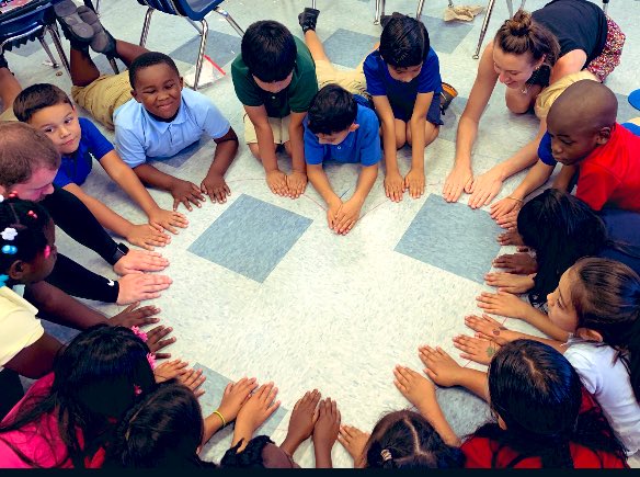 KPSchneider9's tweet image. My #1stGraders at the end of the year last year. And my #1stGraders in 2017 who went through Irma with me &amp;amp; who are now some of my #3rdGraders ! So much ♥️. Sending that compassion &amp;amp; love to all those in #Dorian ‘s path. @SLESeahawks @collierschools #CCPSFamily #HurricaneDorain