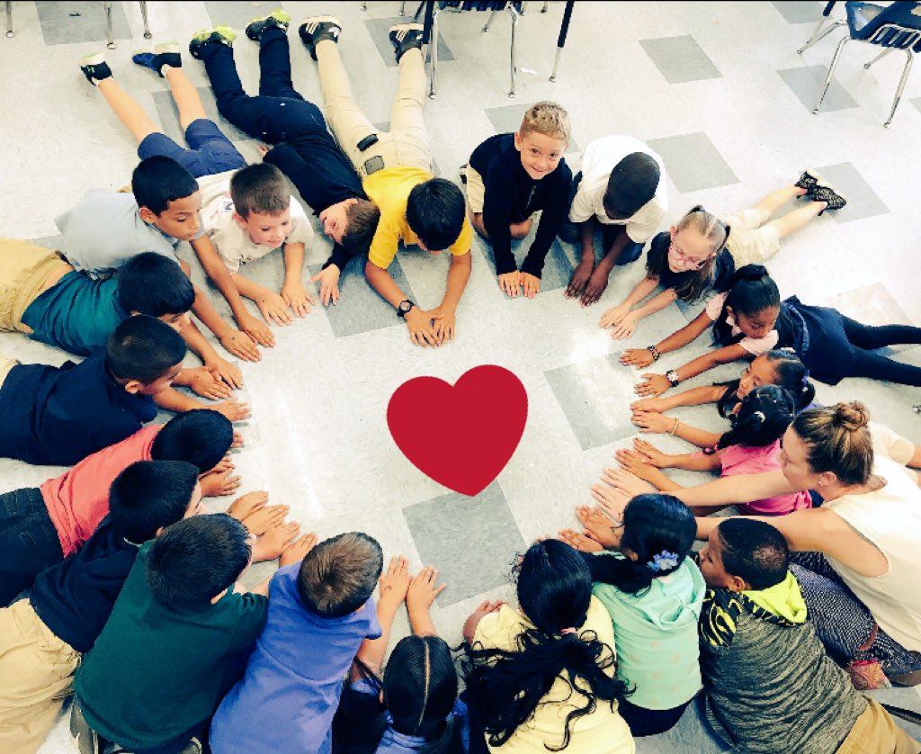 KPSchneider9's tweet image. My #1stGraders at the end of the year last year. And my #1stGraders in 2017 who went through Irma with me &amp;amp; who are now some of my #3rdGraders ! So much ♥️. Sending that compassion &amp;amp; love to all those in #Dorian ‘s path. @SLESeahawks @collierschools #CCPSFamily #HurricaneDorain