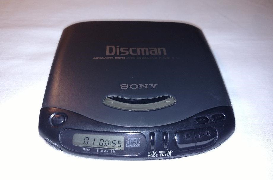 EbayBoostNow's tweet photo. Sony Discman D-141 Vintage CD Compact Player Mega Bass With Headphones Working! https://t.co/AdzQbZO1Rb
#Sony #Discman #SonyDiscman #vintage #CDplayer #CD #electronics #music #ebay RT https://t.co/dJhtKRBUpO