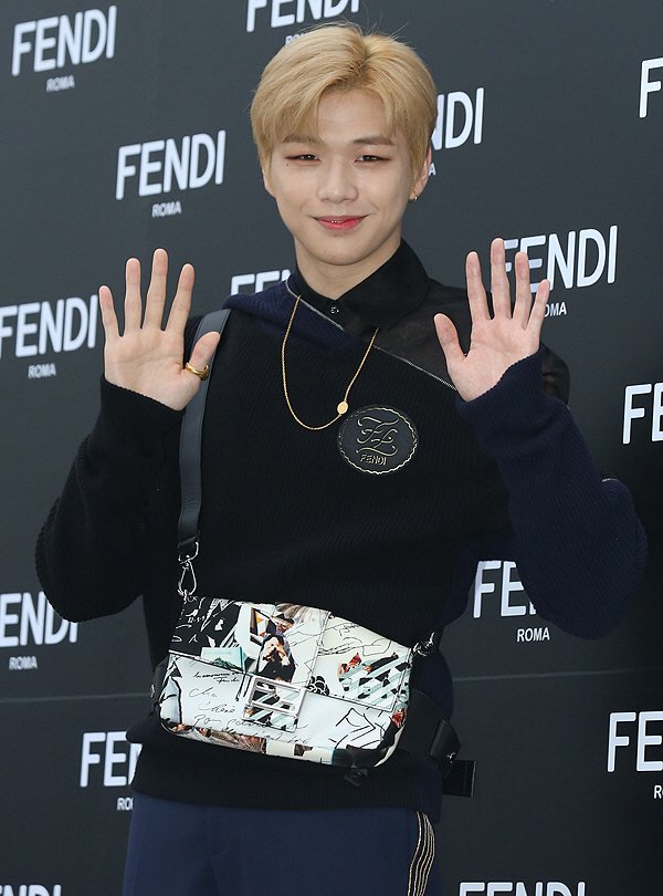 With Kang Daniel Thailand tweet media