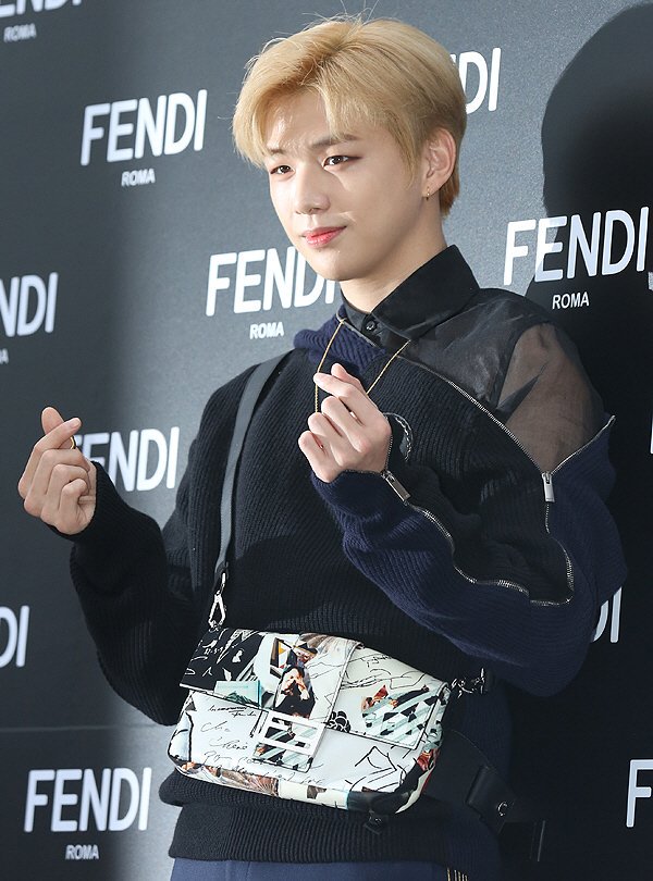 With Kang Daniel Thailand tweet media