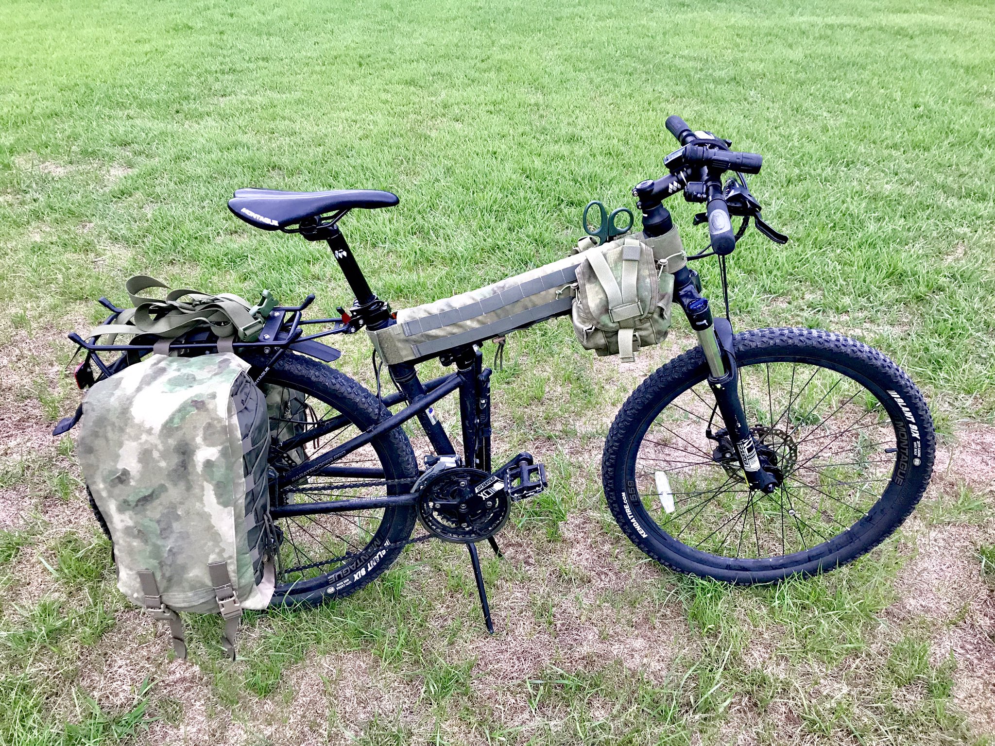 池澤 めっちゃ今更ですけどこの自転車用サイドバッグ自作しました Nylongear Atacsfg T Co I69xurzqzg Twitter