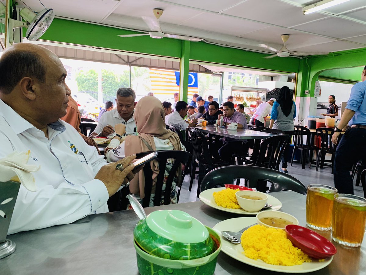 تويتر Average Joe على تويتر Nasi Ayam Mash Dato Keramat Memang Terbaik Https T Co 228wjcbh8v