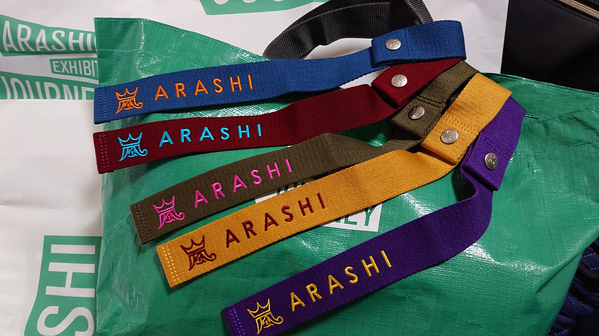 嵐を旅する展覧会 ラゲッジマーク 5色セット 嵐 嵐を旅する展覧会 嵐ラゲッジ 5点セット ラゲッジタグ