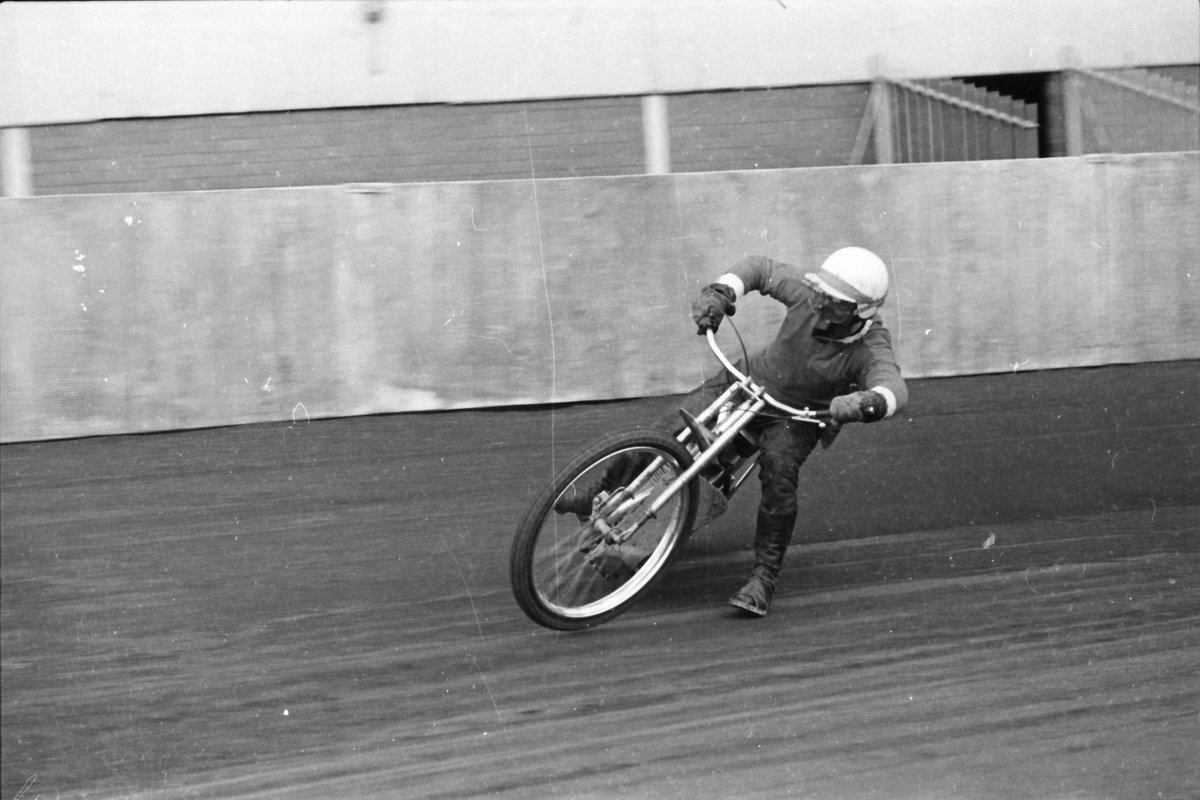 mikebradio's tweet photo. The first one's easy but bet you can't name the others from @Hampdenpark around 1970 so let's see what the #speedway experts think? Feel free to share this twitter page with other speedway peeps!
#classicspeedway #uprightspeedway #scottishspeedway @UprightSpeedway @retrospeedway https://t.co/tUWSNWvqp7