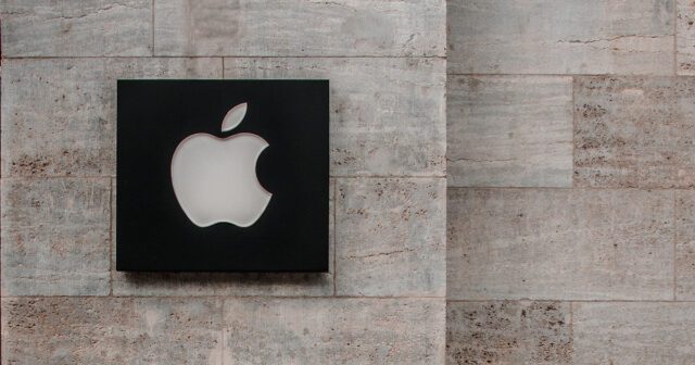 AppleForcast's tweet photo. Why is Apple stopping using the "i" in the name of its devices? #Apple #AppleProducts #iPad #iPhone #macbook #news https://t.co/euVJWKWcvA https://t.co/Y4zGW1Dghh