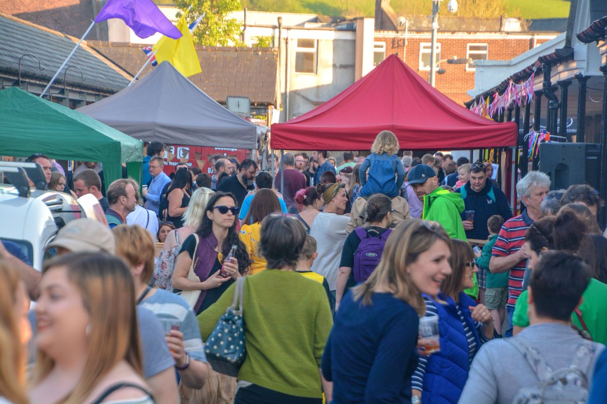 ** THIS SATURDAY **  
Our last summer event and penultimate of 2019 sees an amazing mix of cuisine from all over the world head to Tiverton Market!
17:30 - 21:30 
 <a href="/Visit_Mid_Devon/">Visit Mid Devon</a> <a href="/VisitDevon/">Visit Devon</a> @tivradio <a href="/GreatDevonDays/">Devon Days #LoveDevon</a> <a href="/MidDevonDC/">Mid Devon District Council</a> 
#streetfood #livemusic #entertainment #market