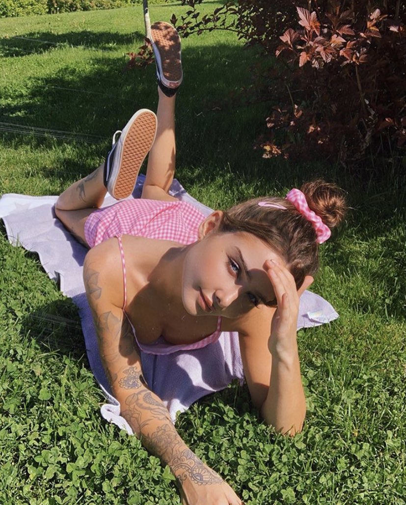 crybcby__'s tweet photo. Sun baby. https://t.co/0ueoQ2dFsO