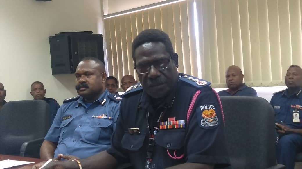EMTVOnline's tweet photo. The #RoyalPapuaNewGuineaConstabulary has seen yet another acting appointment in the position of the Police Commissioner.
Minister @BryanKramerPNG is yet to make a response to these remarks.
https://t.co/yHwy4jWIu5
#rpngc #pngpolice #police #bryankramer #news https://t.co/yLwp9YTSjw