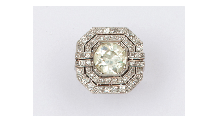 Antique and Modern Jewelry at Drouot, Paris, September 13
enfr.blouinartinfo.com/news/story/371…
<a href="/Drouot/">Drouot</a>
#blouinartinfo #blouin #artinfo #Antique #Modern #Jewelry #Drouot #Paris
