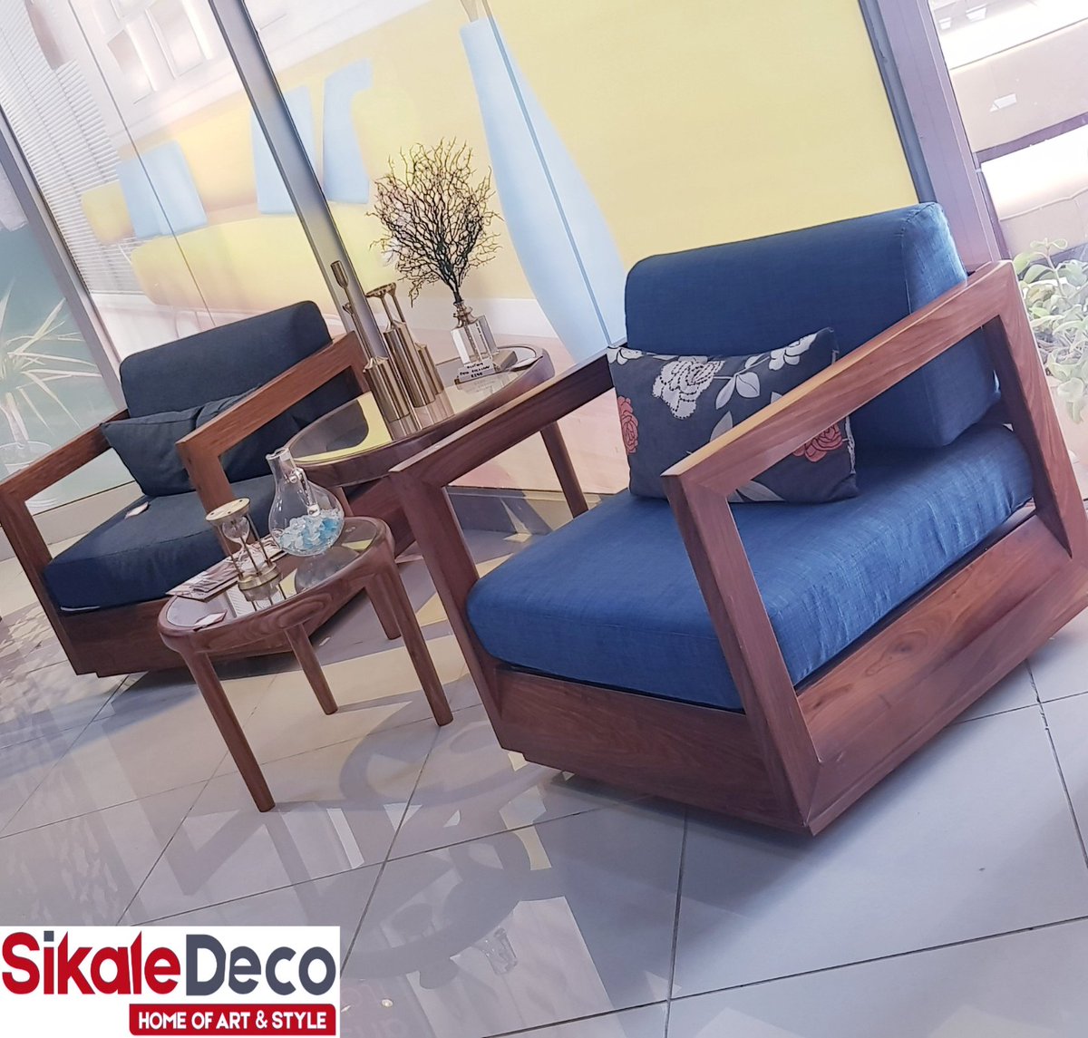 DecoSikale's tweet photo. Good morning!! 😊
You'll never go wrong with our Quality Hardwood long lasting products 👌.
#SikaleDeco #HomeOfArtAndStyle #NewArrivals 
Come through and see our new items🙂

Big Side/Coffee Table: K2,296
Small Side/Coffee Table: K1,323
Swivel Single Outdoor Chairs: K4,489 each! https://t.co/YCAe0vz4wH