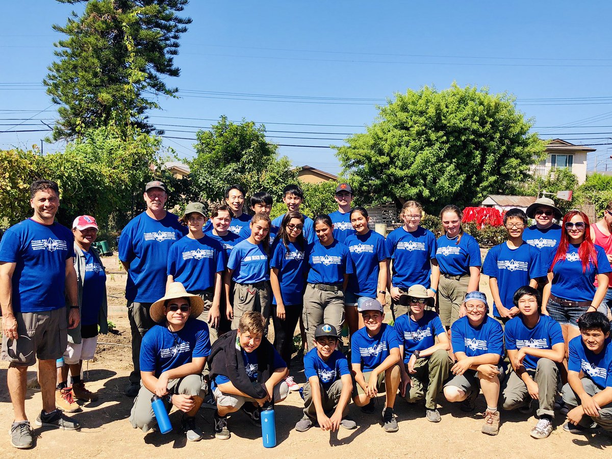 AnaheimHope's tweet photo. “Nature always wears the color of the spirit” 💬Emerson
New year, new garden 🥬🍅🥦
Couldn’t have been done without the generous help from our students, families, staff, &amp; friends from #ScoutTroop660 as well as the hard work and delicious lunch provided by @QTradeTeas
#HopeHeroes https://t.co/TMlzEOSztO