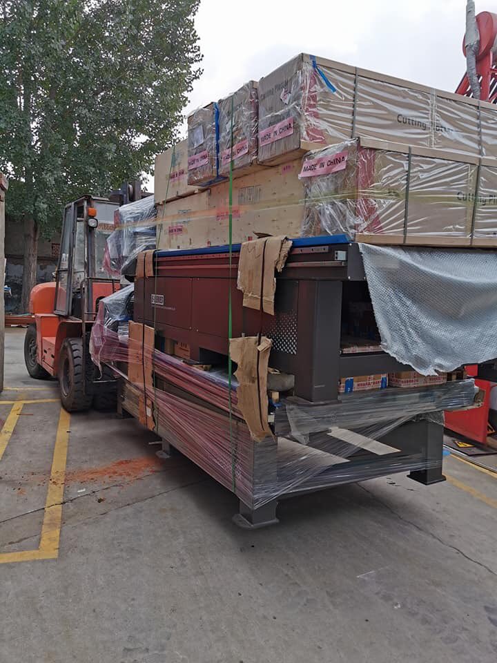becarve2015's tweet photo. Loading machine into 40ft container for West Malaysia customers.
china sale whatsapp or wechat: 008613305331730
email : becarvecnc@gmail.com
#becarve #cncrouter #zhx3 #co2laser #lasercutting #lasermarking #my1390 #my2030r #rubberstamp #engravingmachine #plotter #vinylcutting https://t.co/5IC22i8kXx