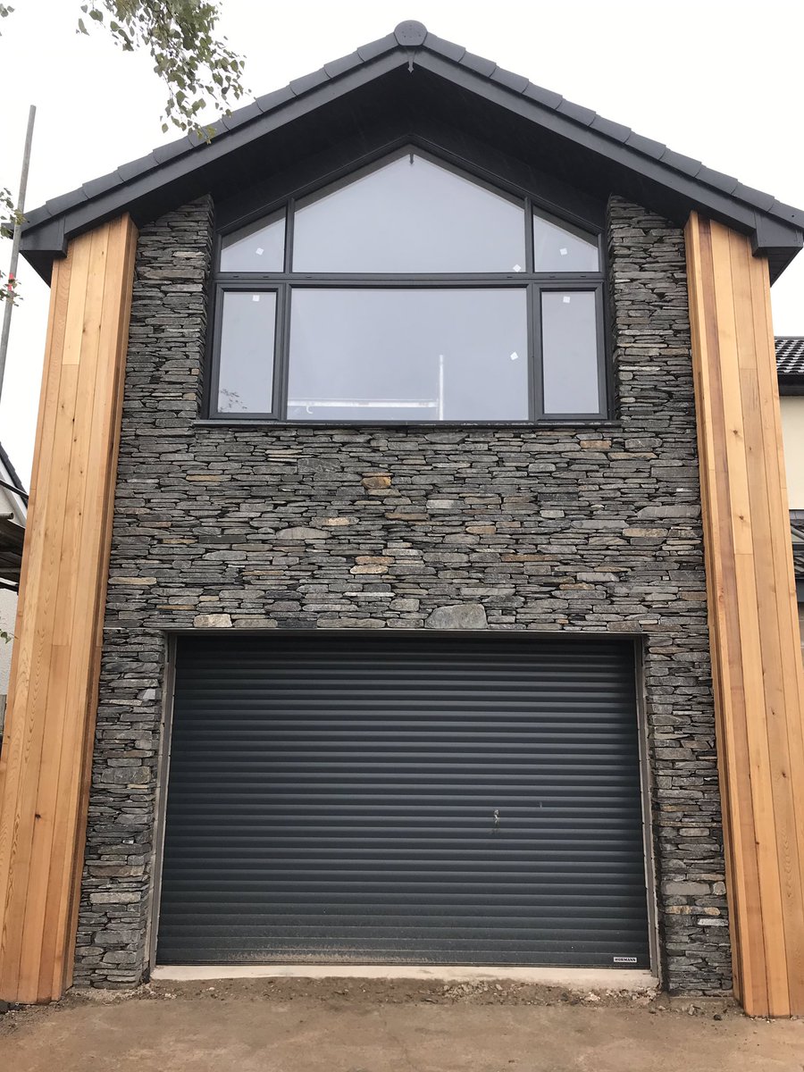 RivendellStone1's tweet photo. Scaffold down, windows in, this extension using @burlingtonstone weathered walling stone and cedar cladding is starting to look the part ๐๐ #naturalstone #Cumbria #LakeDistrict #construction #millomtown https://t.co/b6PYEHvoSK