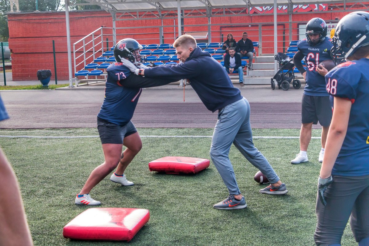 Потанцуем? 
.
.
.
#американскийфутбол #americanfootball #СамарскиеМедведи #самара #спорт #кроссфит #фитнес @ Парк Гагарина "Три Медведя" Самара instagram.com/p/B18BLhrIWa6/…
