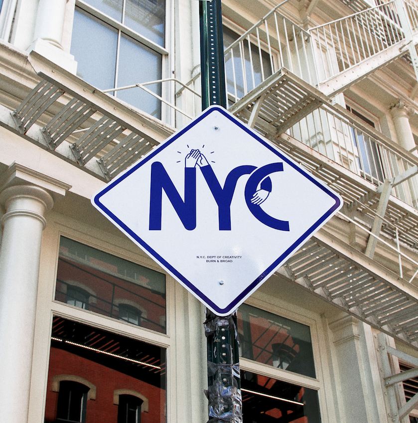 lacriaturacreat's tweet photo. Este estudio ha transformado las señales de Nueva York para hacerlas más divertidas

Una iniciativa que busca romper con la monotonía, jugar con el entorno urbano y sacar una sonrisa a los transeúntes

👉 Os cuento más aquí: https://t.co/U0bhA29zPh https://t.co/jftkp4aLot