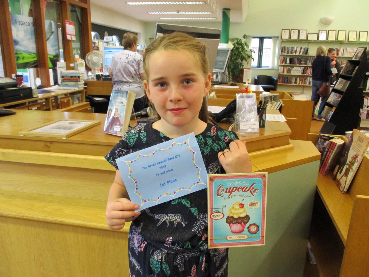 LancsLibraries's tweet photo. There were so many delicious cakes ���🍰 at the Great #Ansdell Bake Off at
#AnsdellLibrary Well done to the winners and a massive thank you to everyone
who entered, our Friends @LoveAnsdellLibr and the WI #Ansdell https://t.co/0FREUg8FbL