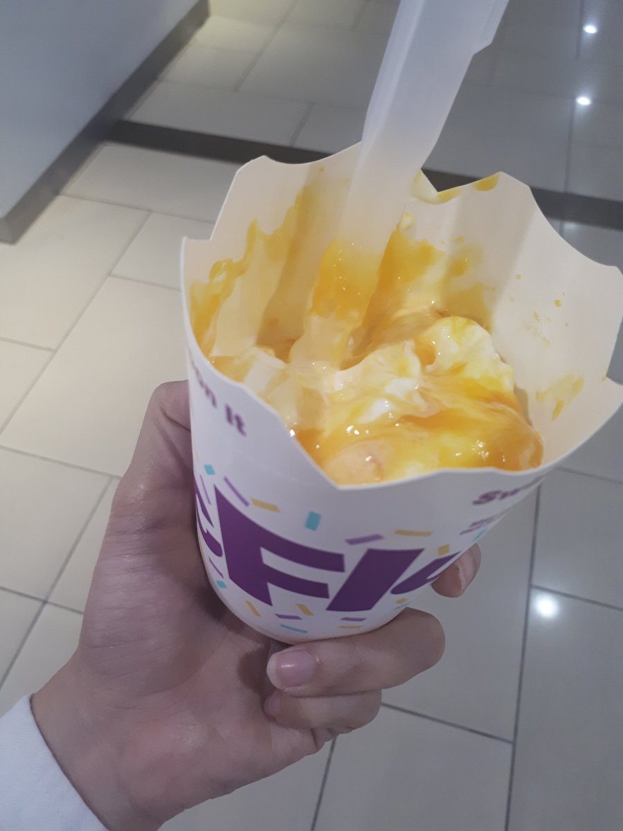 amanda_othman's tweet photo. Harini i tried Mekdi's McFlurry cempedak. Andddd i was really surprise that it taste and smells of real cempedak. Kalau teringin nk cempedak goreng tapi susah nak cari bolehlah mkn ni sebagai pengganti hehe. https://t.co/ST1PcjNq6o