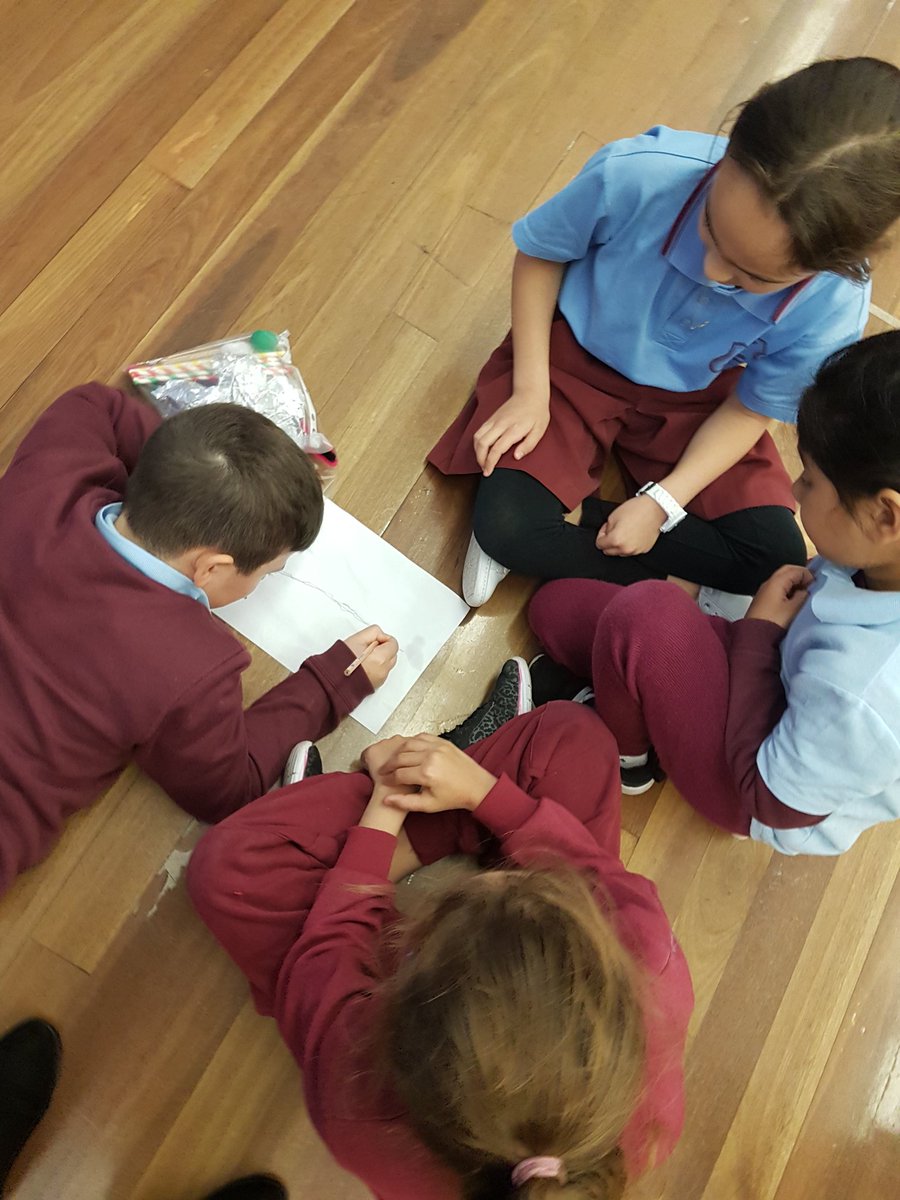 AWPS2A's tweet image. W7 has been a busy week for 2A. Yesterday we participated in a grade wide STEM challenge. 
Problem - AWPS does not have enough space for all students during wet weather.
Task - Design a shelter
Criteria - Shelter must be durable, waterproof and stand on its own. @ScienceroomAWPS