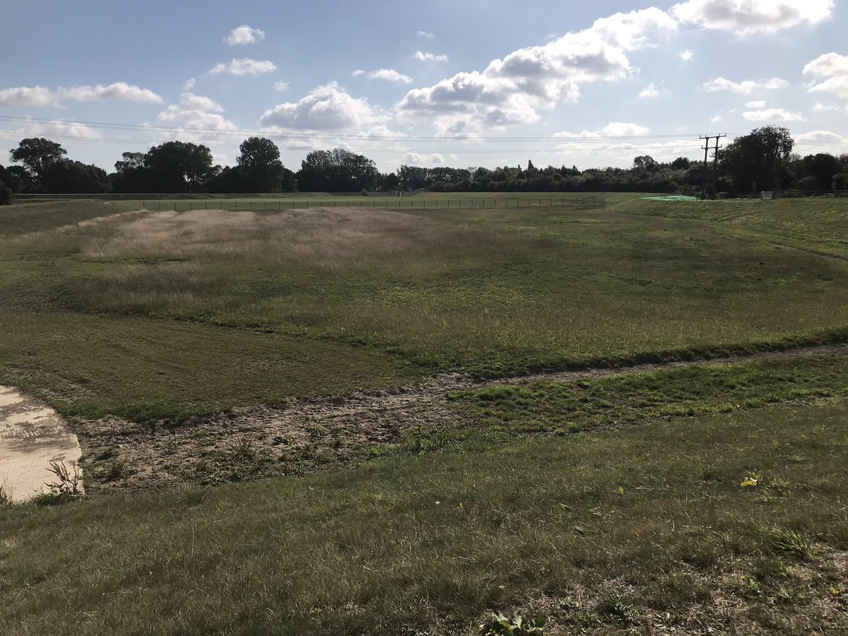OliverHarmar's tweet photo. With @ERfloodrisk near Hull looking at a blend of impressive engineering and almost invisible upstream storage lagoons that will reduce flood risk to over 10k homes. Just the kind of innovative thinking we need with #ClimateChange #slowtheflow https://t.co/kEFwK3GHgE