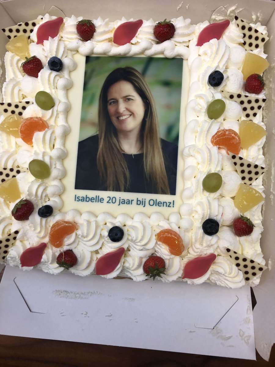 Isabelle 20 jaar werkzaam bij <a href="/OlenzNotarissen/">Olenz Notarissen</a> . Topper!