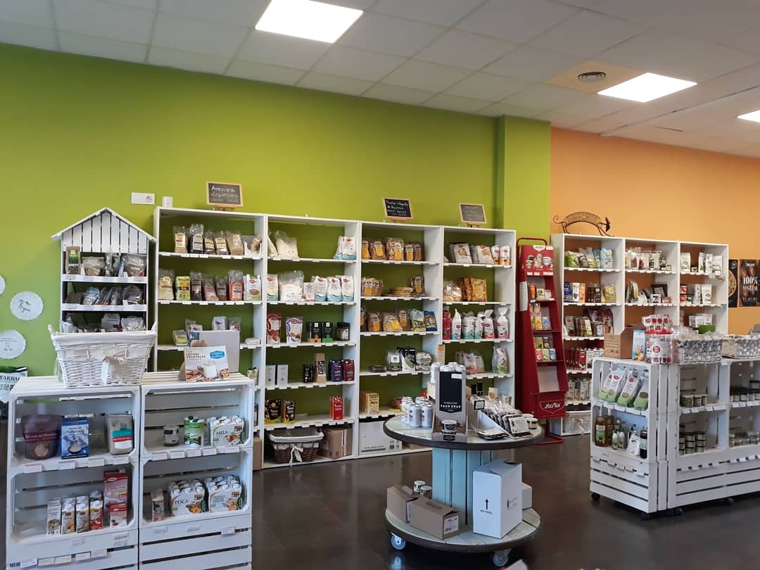 LoversVegan's tweet photo. Queridos veganos de #castellon y #villarreal, hasta el día 9 de septiembre mantenemos nuestro horario de verano y cerramos todas las tardes excepto los jueves, que hay consulta de nutrición
¡Te esperamos apurando el verano! https://t.co/d8MJXlz6q2