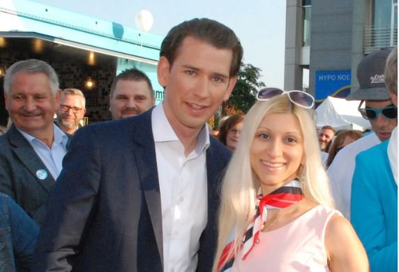 tanjaplayner's tweet photo. #orfsg19 Objektiv gesehen hat Sebastian Kurz gestern gute Argumentation gebracht. Die Politik muss sich auf das wertvolle Leben in Land konzentrieren und nicht auf die Verbuchung der Kugelschreiber in der Buchhaltung. Apropo, Wie haben die anderen Parteien das verbucht?
#oevp https://t.co/0nc84E8T1Z