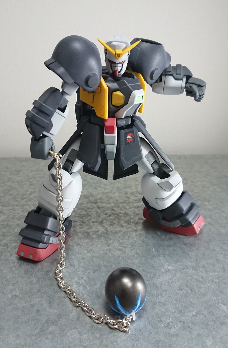 完成しました！旧キット 1/144 ボルトガンダムです！ ずんぐりむっくり