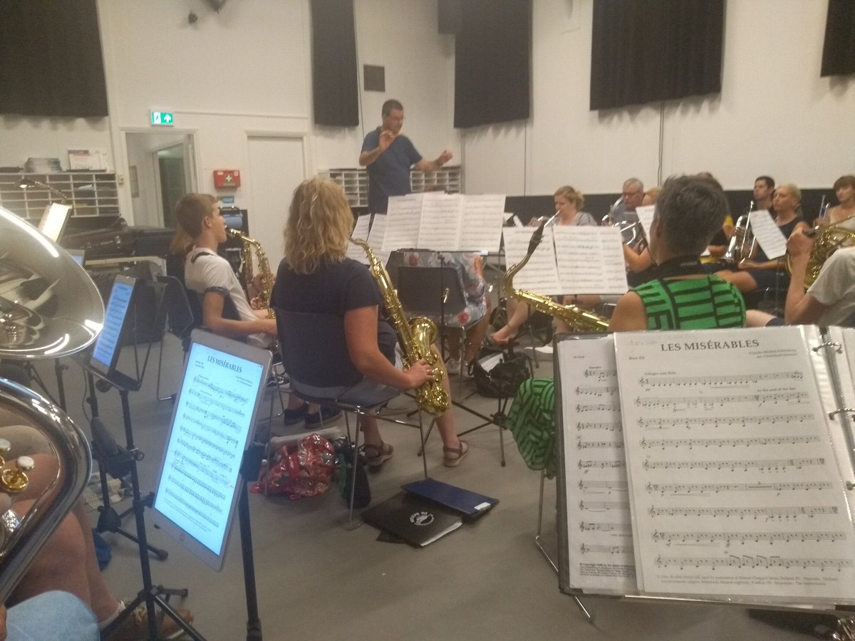 Druk met repeteren voor onze concertreis naar Most!