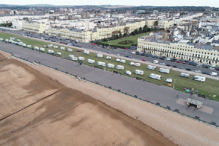Time4Sussex's tweet photo. Hove: Police have said they are now moving the travellers and vehicles using powers under S61 of the Police and Criminal Justice Act. https://t.co/YNMCndj5kf https://t.co/P81NoOg88M
