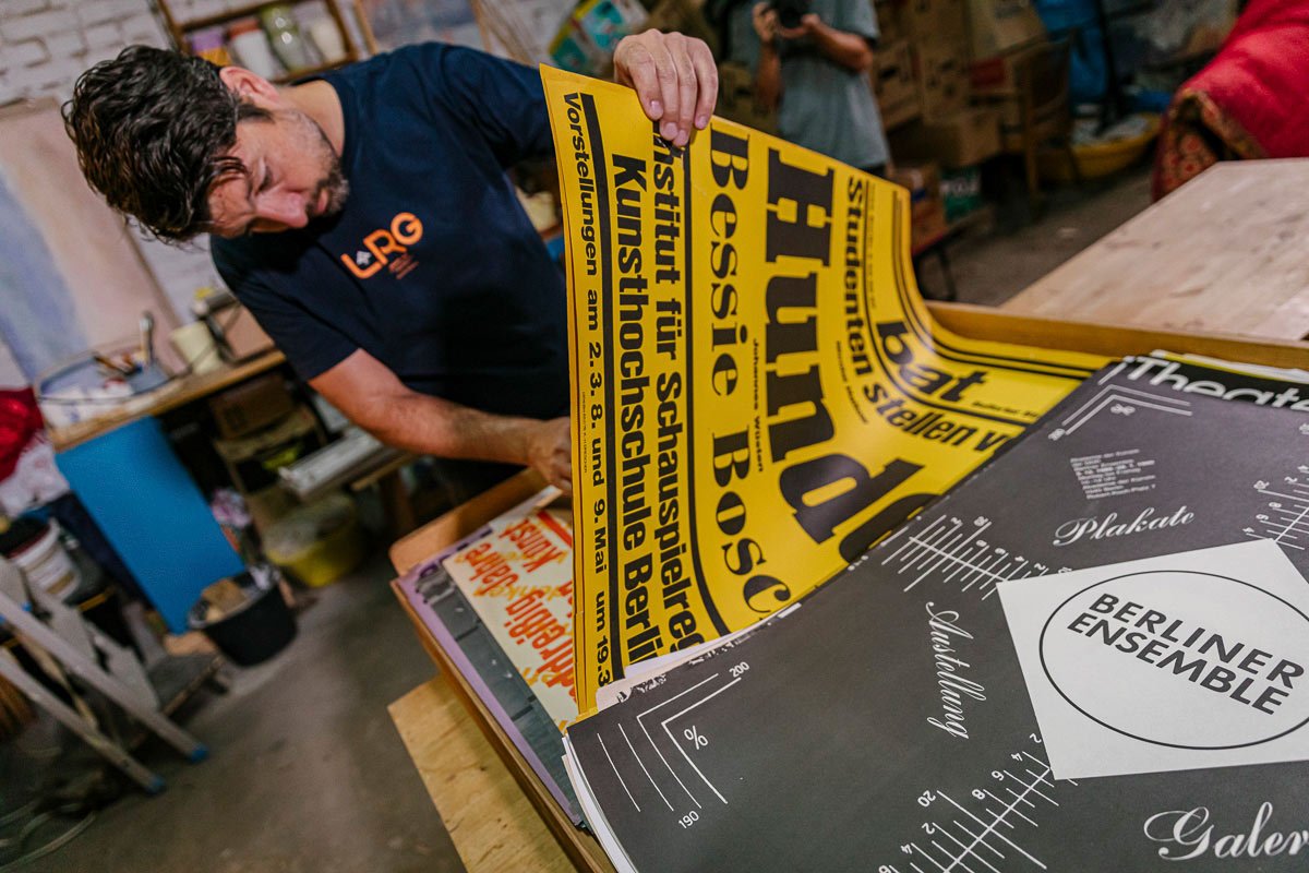 slanted_blog's tweet photo. Please help us to publish this comprehensive publication by Markus Lange about the typographic work and life of the designer of the Berliner Ensemble Karl-Heinz Drescher (1937–2011) and preorder your copy here: https://t.co/6XsMuIeP3U https://t.co/5prFm85VPB