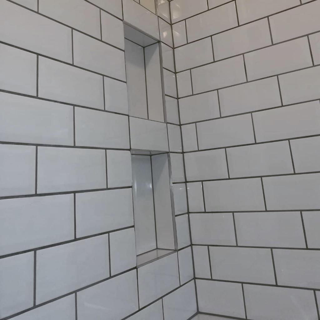 Bathroom renovations call for our tiler! 
Completions never looked so good😍💪✅

#tiling #renovation #bathroom #handyman #tiler #kelmscott #battersea #swlondon
