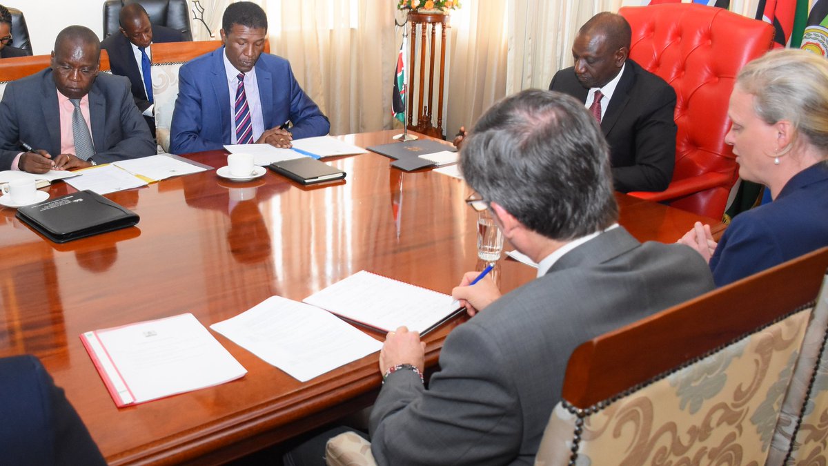 WilliamsRuto's tweet image. Held consultation with the Development Partners Forum led by the co-chairs, @ajardfelt and @CFelipejaramil1, Karen office, Nairobi County.