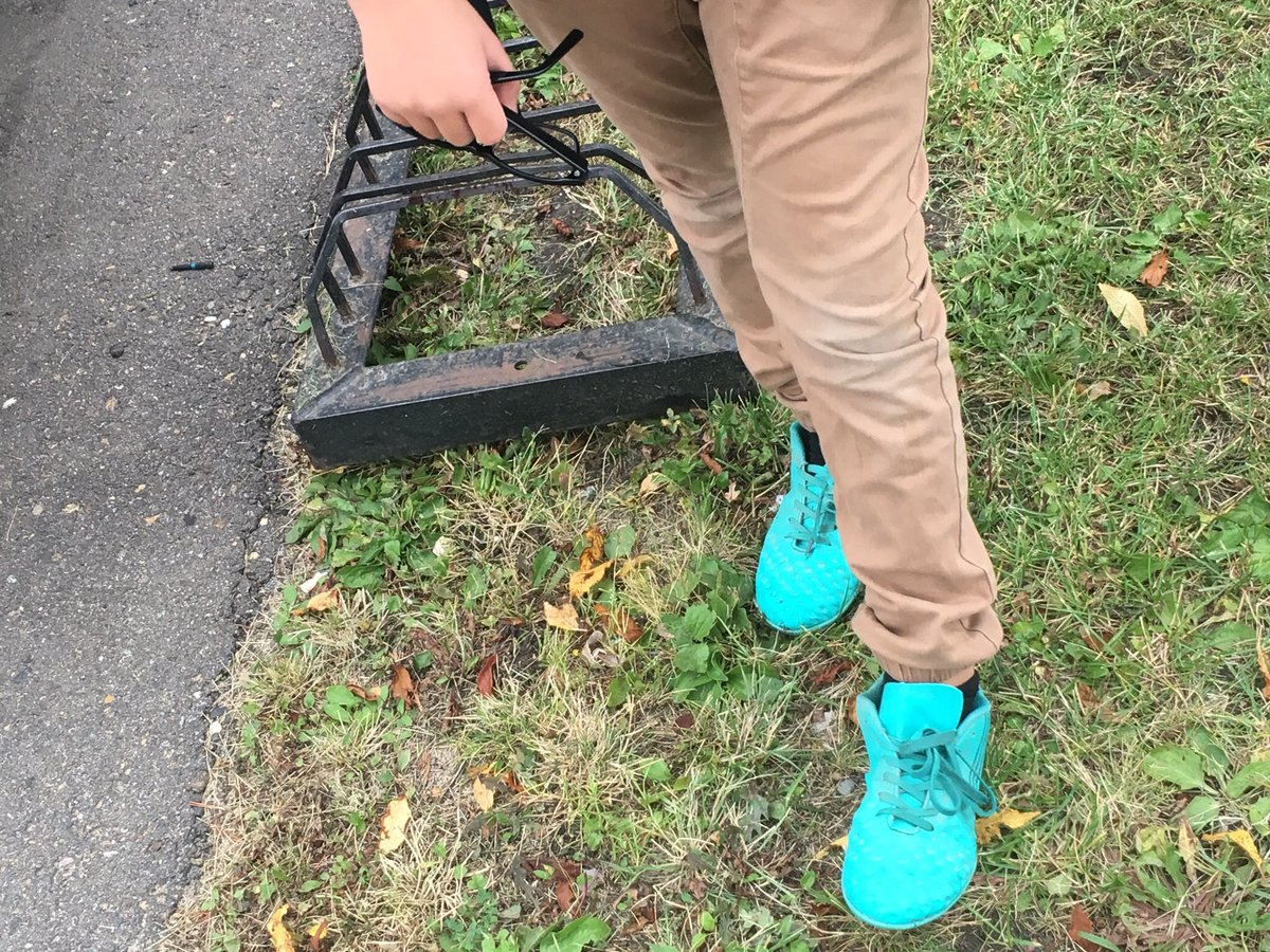 cathy_herrick's tweet photo. Stepping into new possibilities... looking forward to Science with Mr Stone! Gr 5 student@CKCS#putyourbestfootforward#celebratingpossibilities#lskysd https://t.co/Hh87WHwV4U