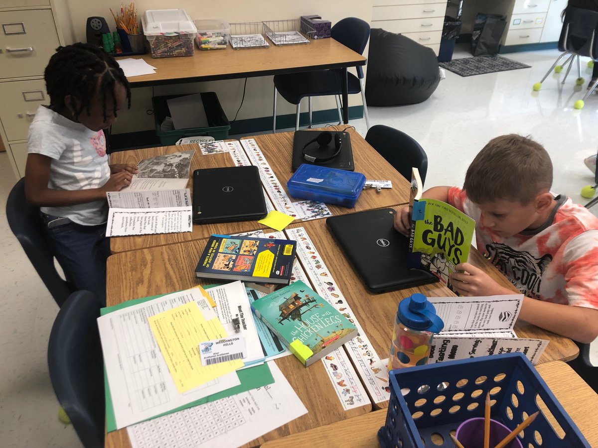 Mr_Helms6's tweet photo. Trying out new books at our Book Tasting #groWHere #3rdgradelovesthisplace https://t.co/sbBmPPXzzA