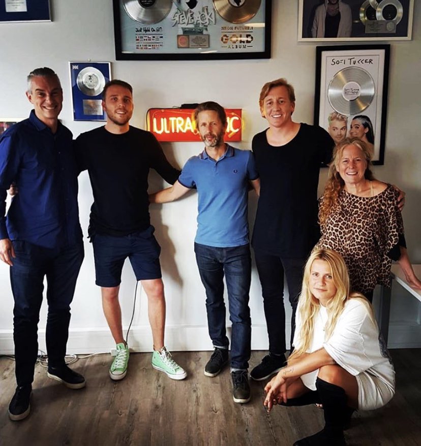 V happy to welcome <a href="/GeorgeSmeddles/">George Smeddles</a> to the Ultra family 🍾✨🎉. Here’s to the future, George!