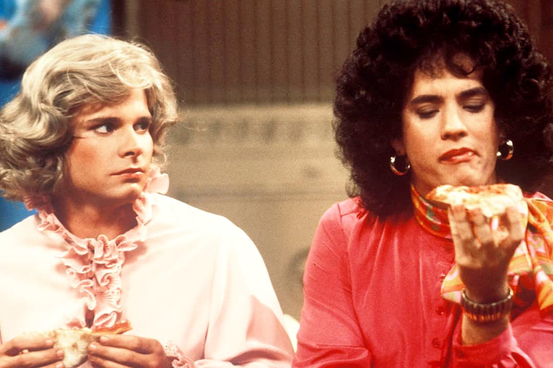 frankdecaroshow's tweet photo. Your Drag Moment of the Day. Nominated by Doug Conn. #peterscolari #tomhanks #bosombuddies #tvontv #sitcom #drag #bigwigsofshowbusiness #book #frankdecaro #rizzolibooks #outnow #ordertoday #amazonbestseller #audible version available, too, co-narrated by @LADYBUNNY77 https://t.co/36vG1lhyUE