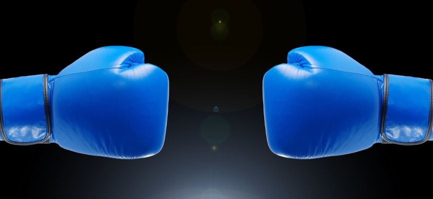 Subscriptions v. advertising models: Can they co-exist? buff.ly/2ZC2Nq1