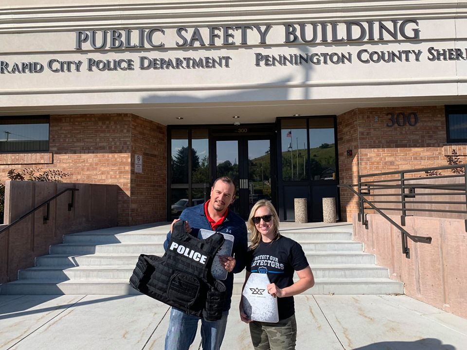 AngelArmorPro's tweet photo. Our great friends at Shield616 began their distribution of rifle rated protection to brave law enforcement officers courtesy of @safeway's #GiveWhereYouLive campaign. This generous community provided protection to police departments in Spearfish and the Rapid City. #angelarmor https://t.co/EqzdPb2EWa