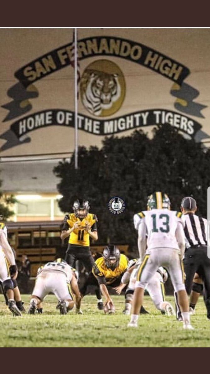 boknows1978's tweet image. In 2 come from behind victories
SF QB Adrian Lopez stat line 
25/37 509 yds 4tds 1 int
67.6% QB rating 146.5
#MoveThoseChains #DieHardTigers
@CCTigers93 @john_apple11 @11_adrianlopez