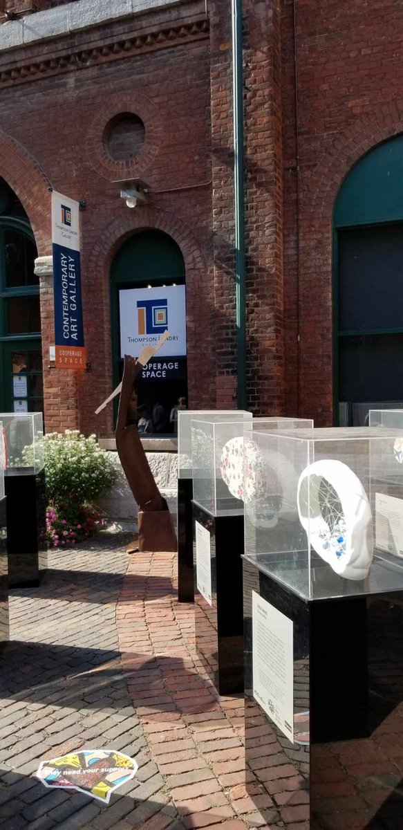 SylvieAdams's tweet photo. My Brain in front of @thompsonlandrygallery 😍 
Thks to the gallery for participating and lending a space to display some Brains! 💗 
@thebrainproject_ #noblankbrains #brainhealth #artforacause #artexhibit #sculpture #mixedmedia #sylvieadams #toronto #torontoart #torontogalleries https://t.co/EsLo6lHKyJ