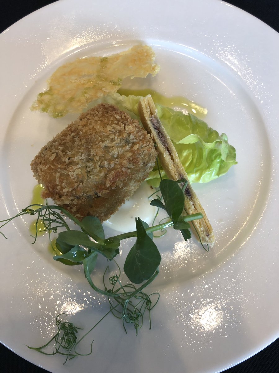 HollyMoore's tweet photo. Blown away by a tasting @mcr_central @shaunhinds I mean BLOWN AWAY! 16 courses..... @MakeEvents https://t.co/THXEoD1evS