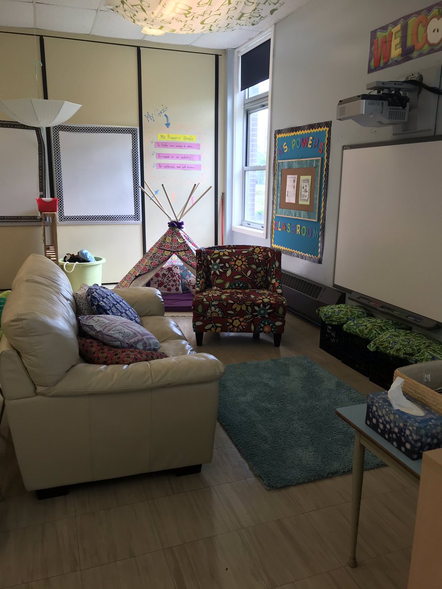 MsPowersClass's tweet photo. Just a glimpse into my new digs @UGEABC @NLESDLit @NLESDCA #relaxedlearning #teachingonabudget https://t.co/Adjc8Ye9Pp